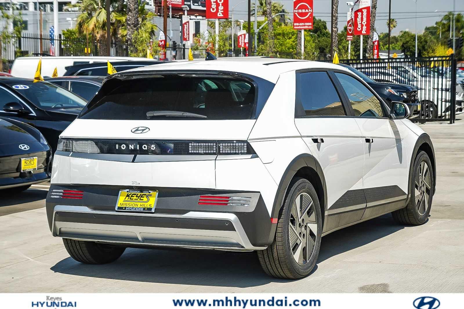 Thumbnail: 2026 Hyundai Ioniq 5 - 4