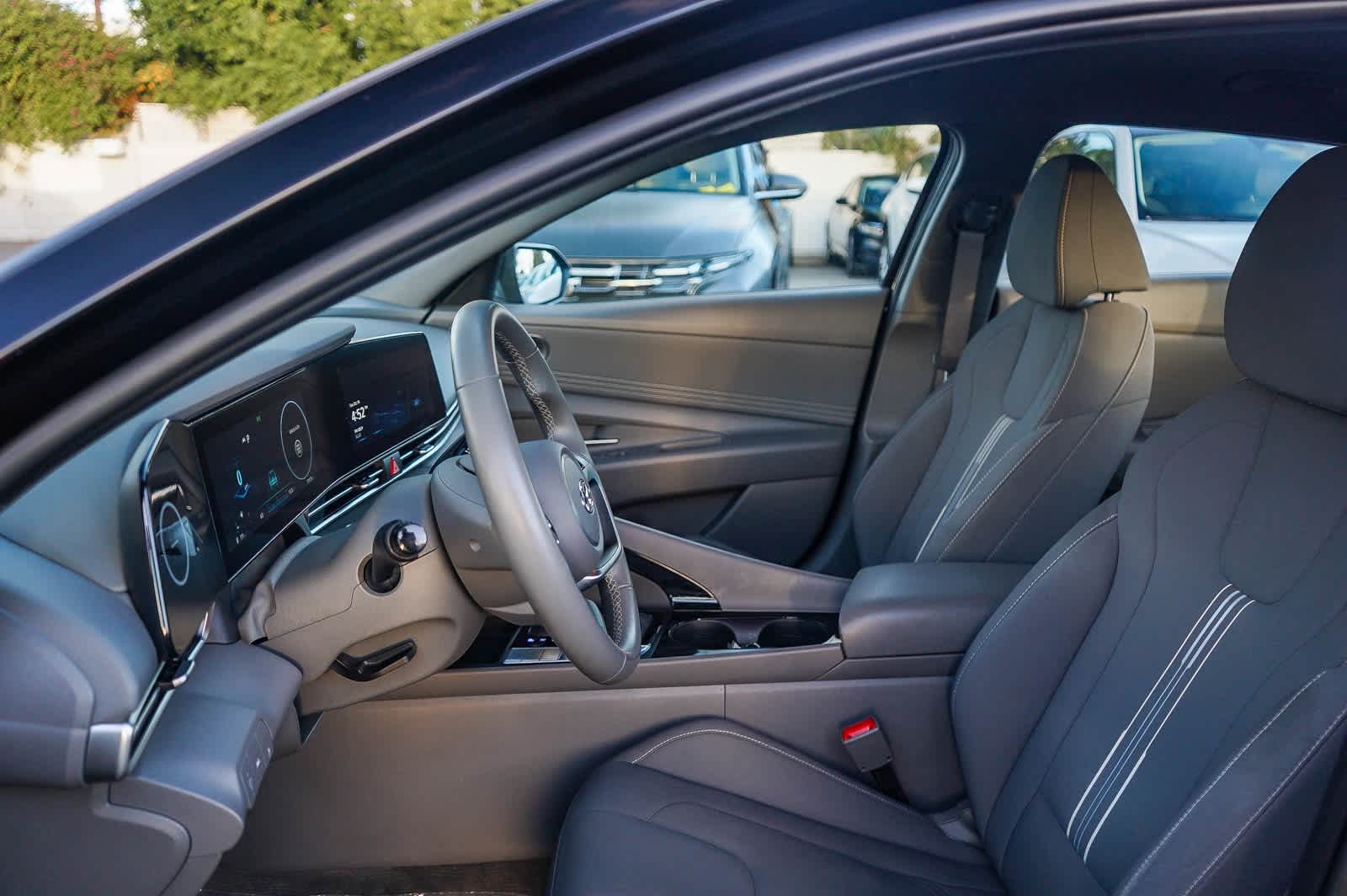 Thumbnail: 2023 Hyundai Elantra - 17