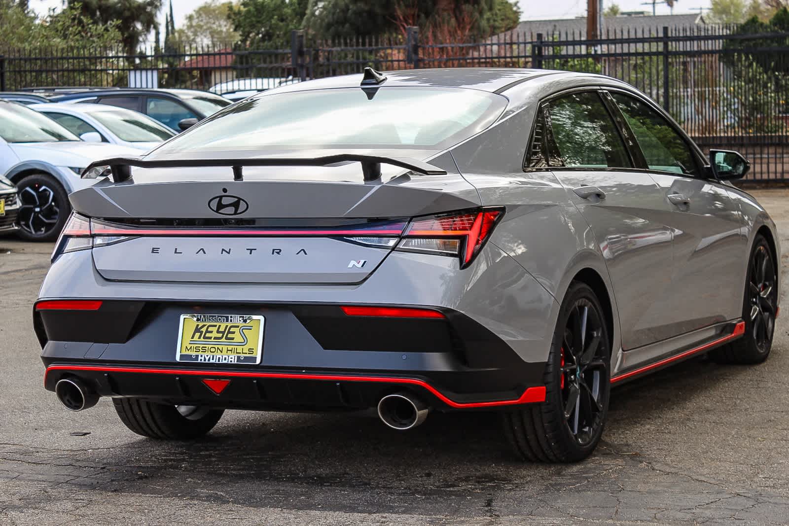 2025 Hyundai Elantra Base 3