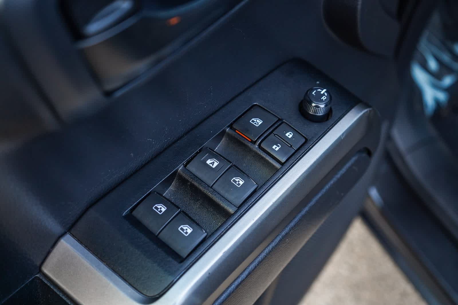 Thumbnail: 2022 Toyota Tacoma - 7