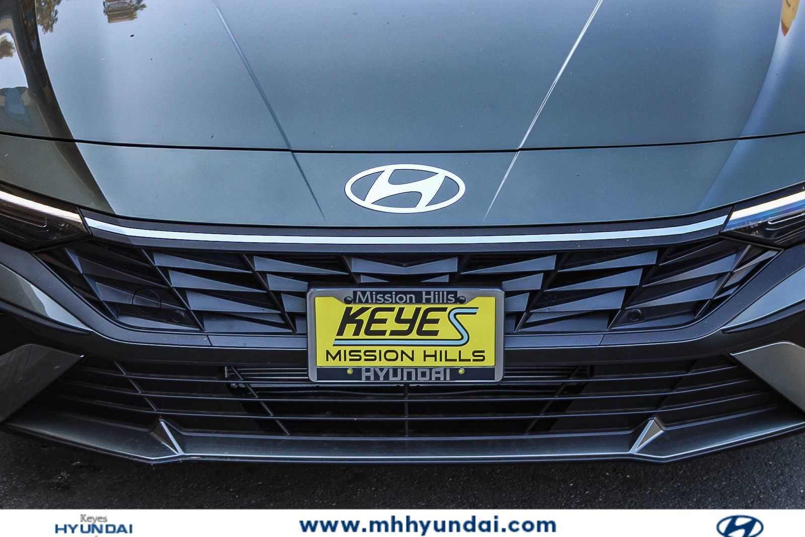Thumbnail: 2025 Hyundai Elantra - 11