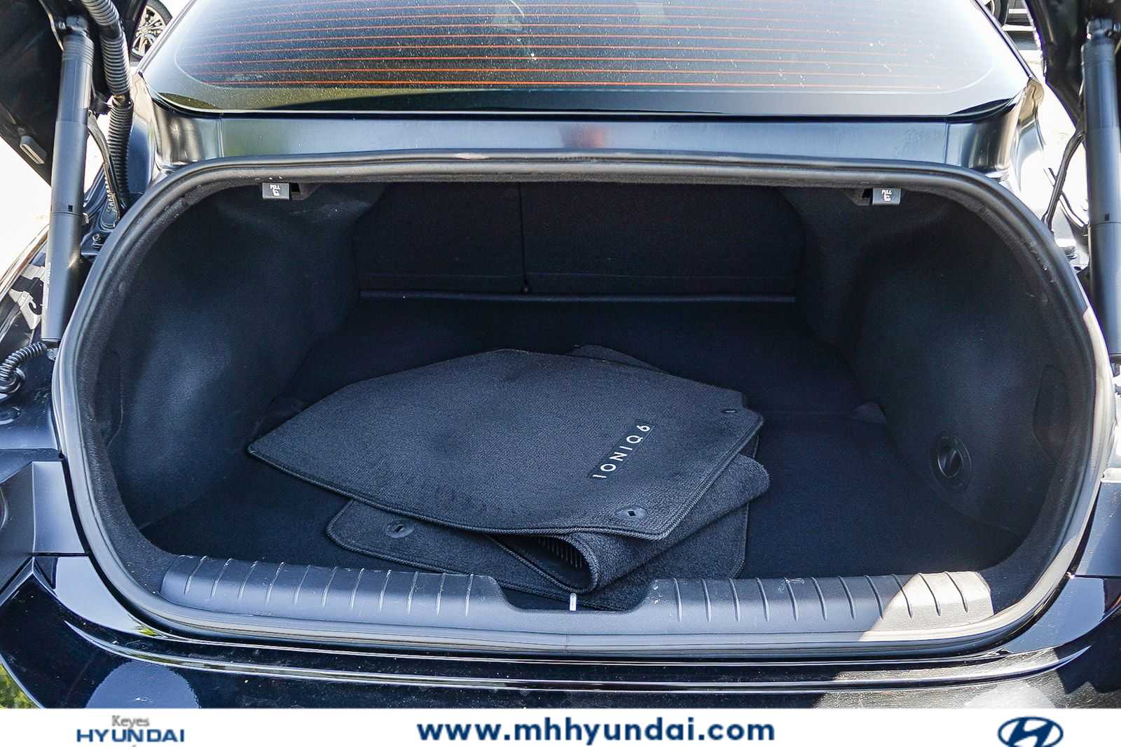 Thumbnail: 2024 Hyundai Ioniq 6 - 28