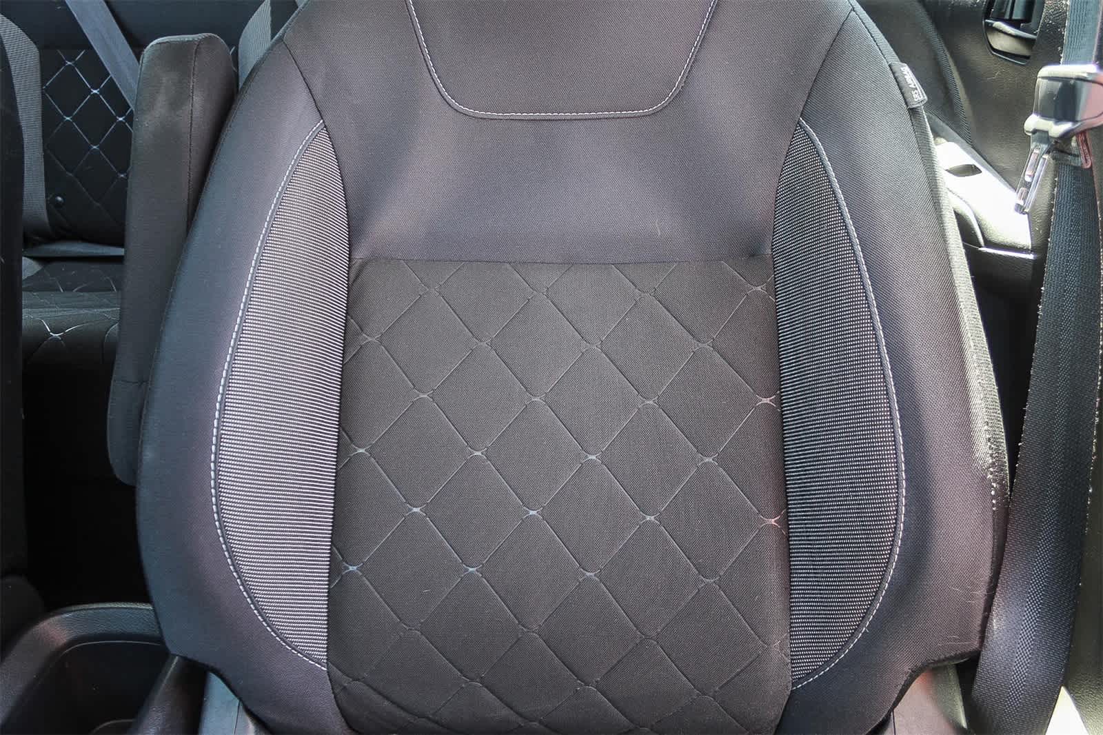 2018 Nissan Kicks S 23