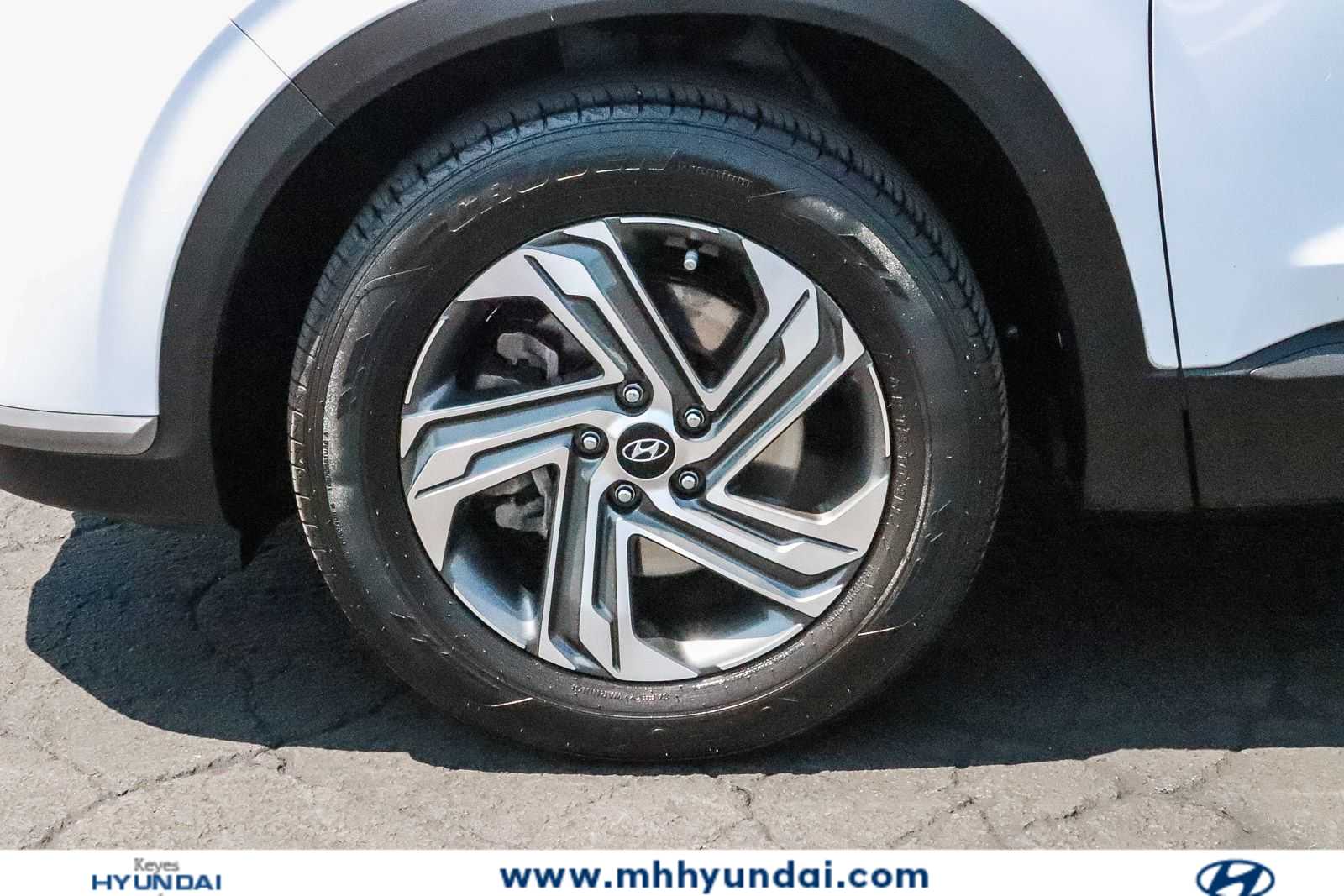 Thumbnail: 2023 Hyundai Santa Fe - 8