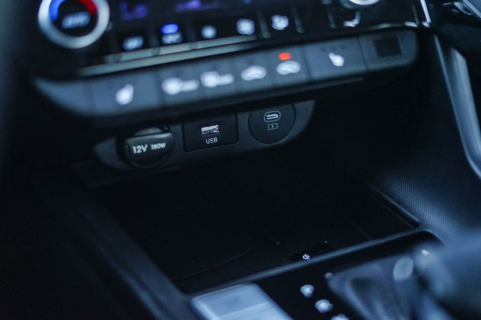 Thumbnail: 2025 Hyundai Elantra - 24