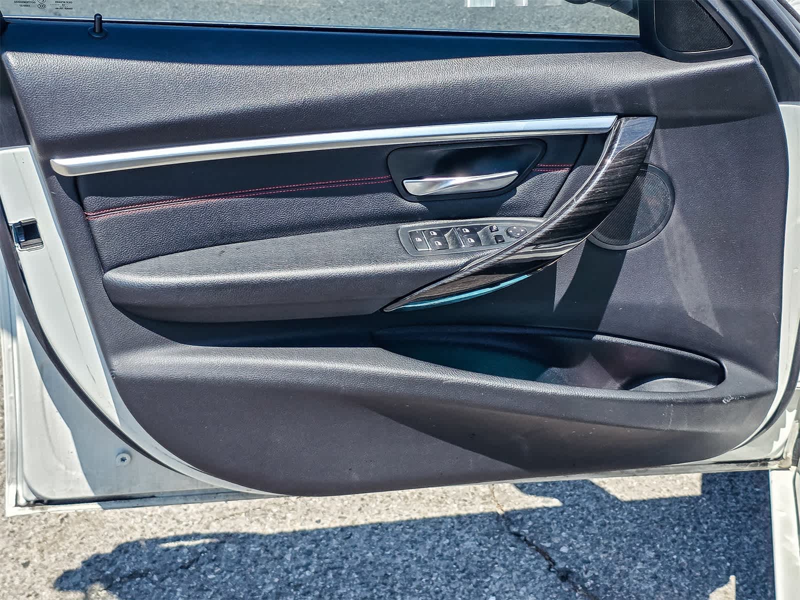 Thumbnail: 2018 BMW 3 Series - 20