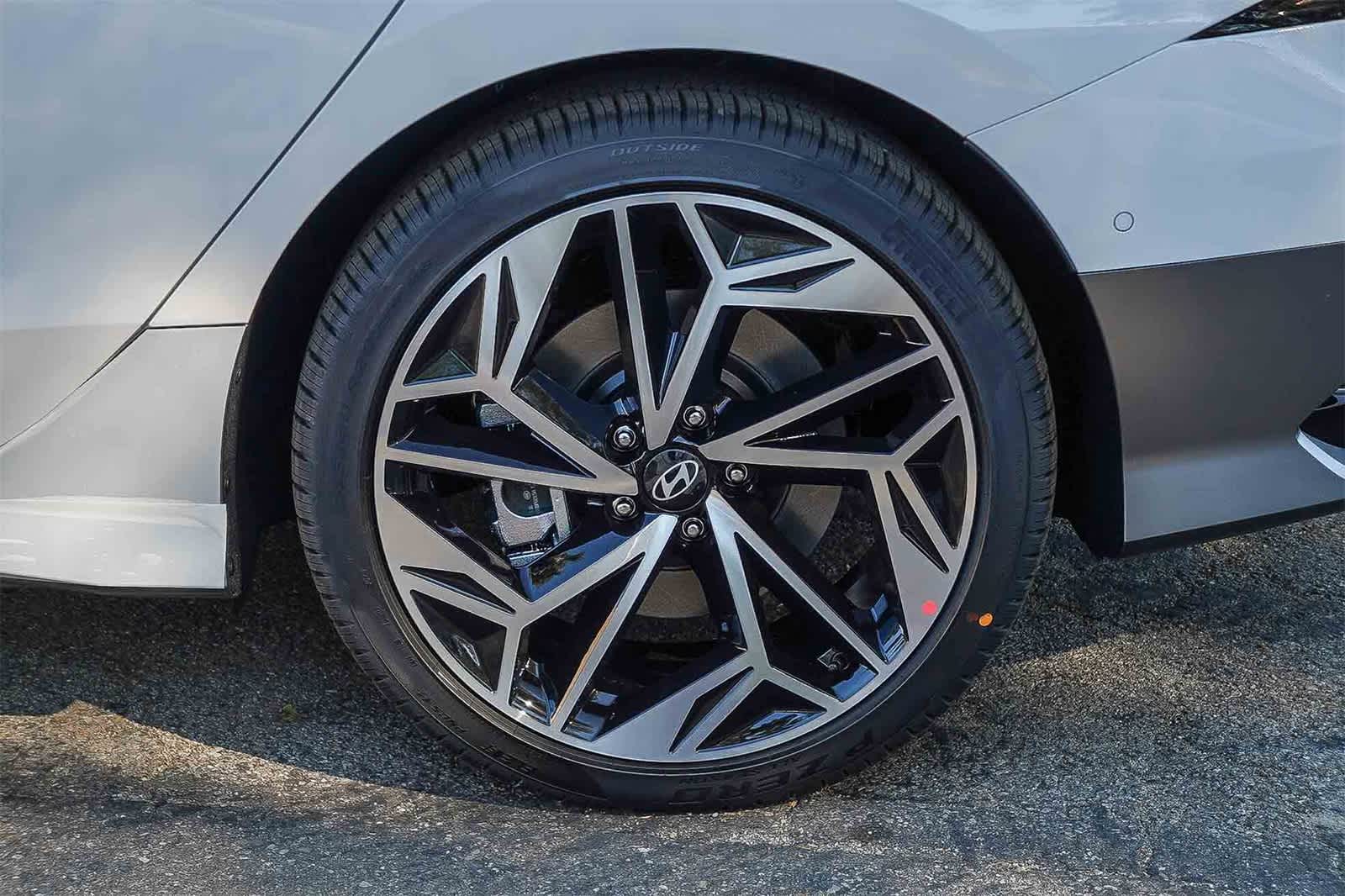 Thumbnail: 2025 Hyundai Ioniq 6 - 11