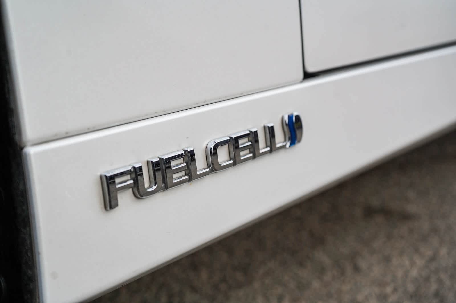 Thumbnail: 2023 Toyota Mirai - 11