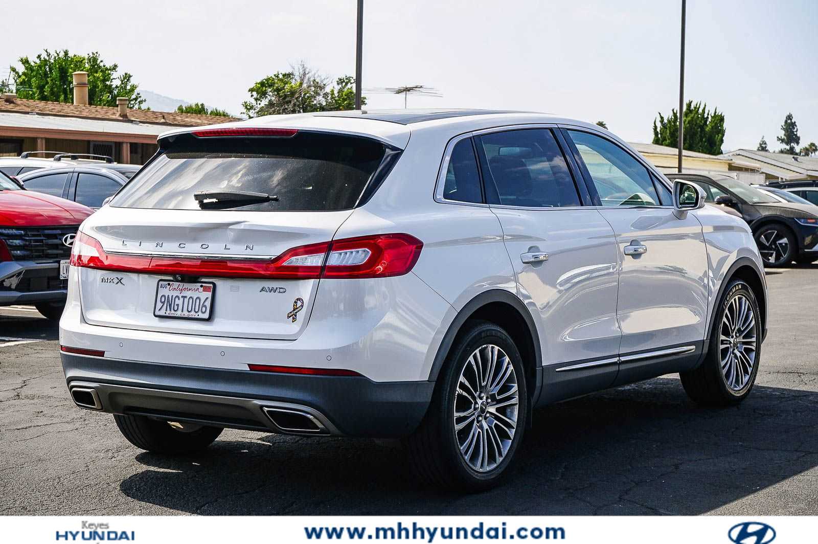 Thumbnail: 2016 Lincoln MKX - 3