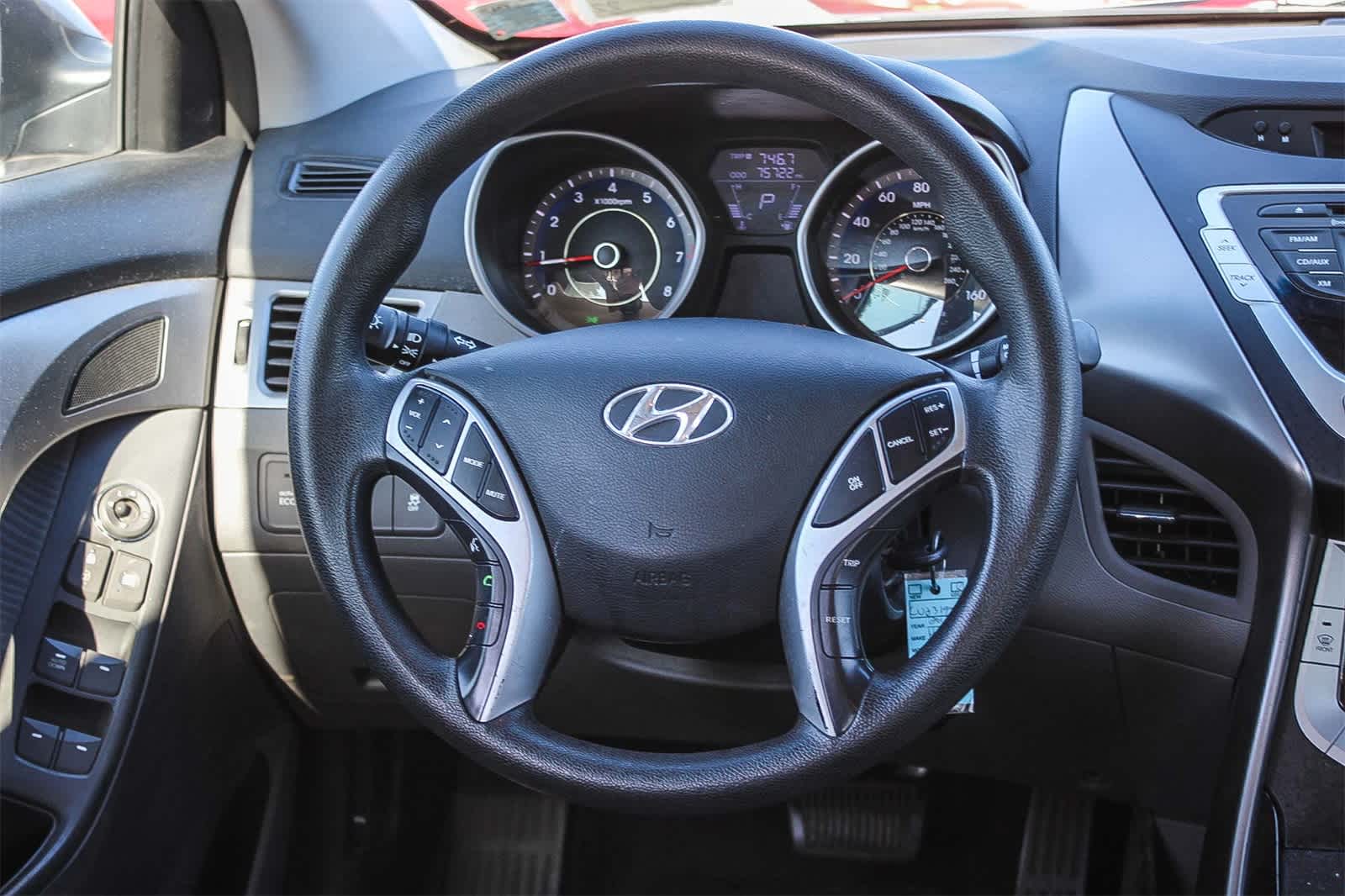 Thumbnail: 2012 Hyundai Elantra - 17