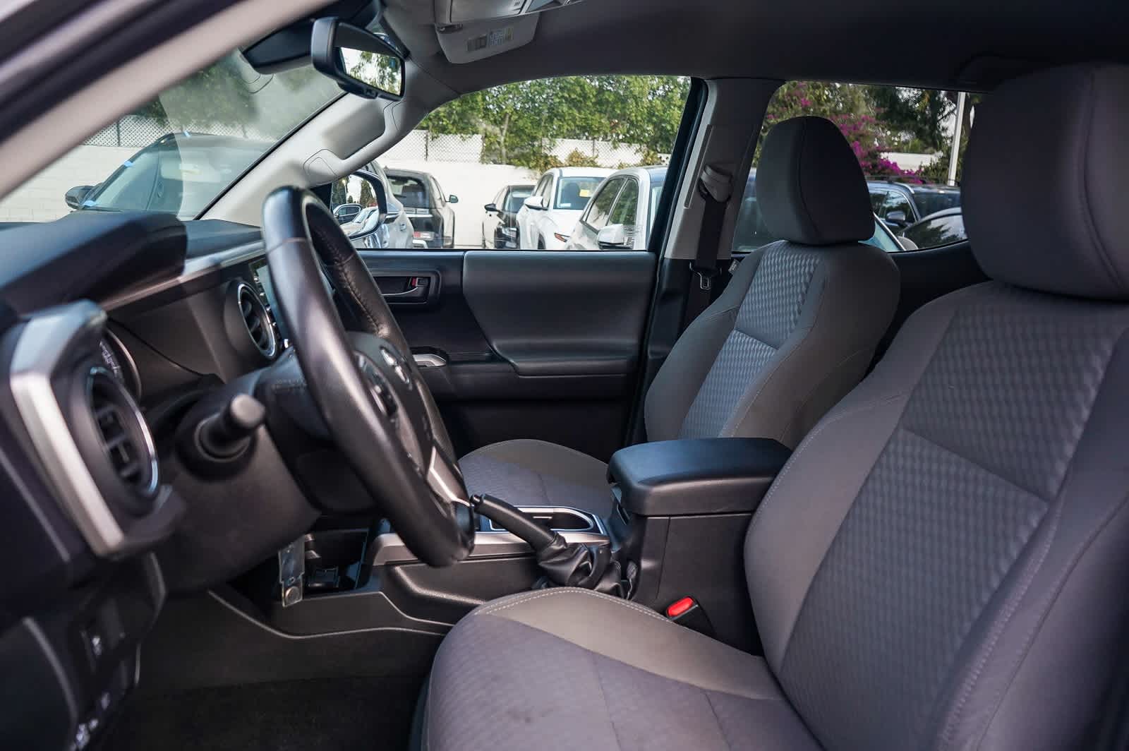 Thumbnail: 2022 Toyota Tacoma - 5