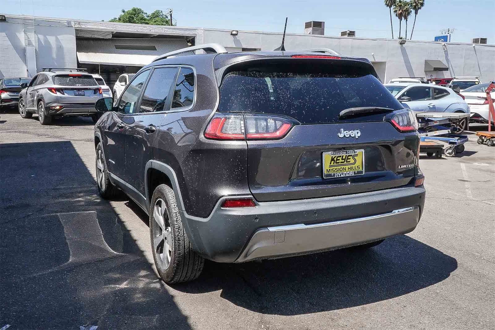 Thumbnail: 2019 Jeep Cherokee - 5