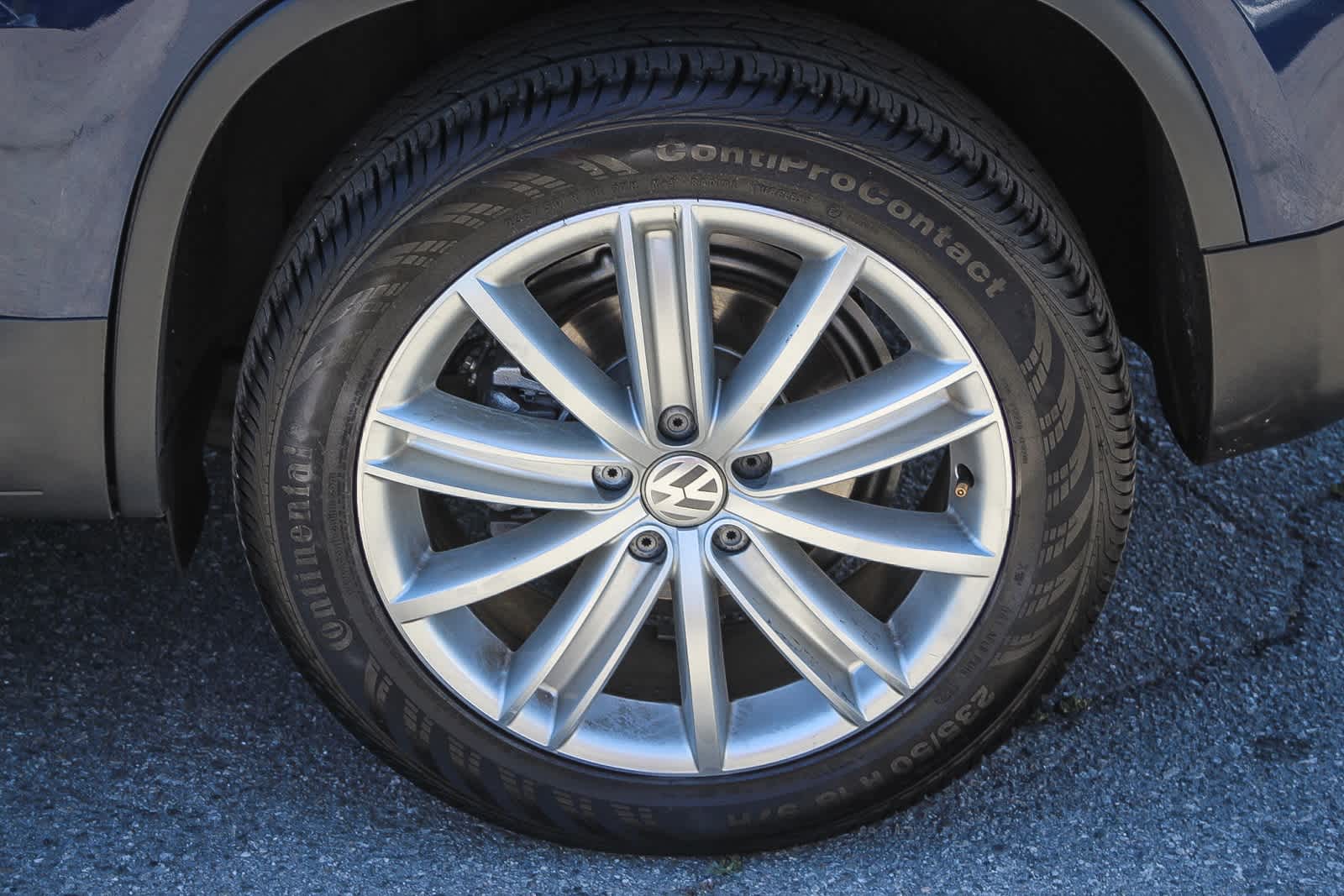 Thumbnail: 2016 Volkswagen Tiguan - 8