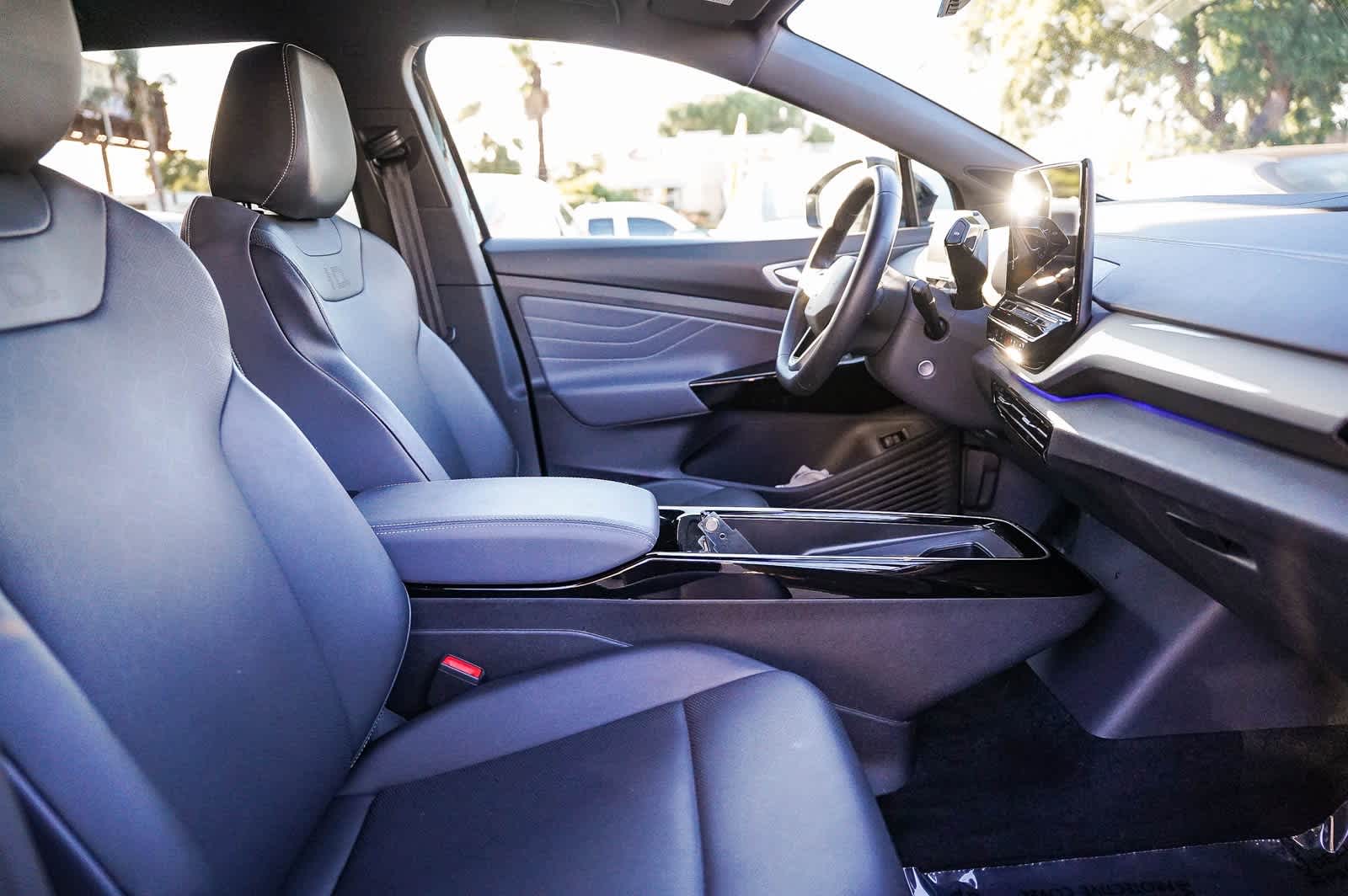 Thumbnail: 2023 Volkswagen ID.4 - 16