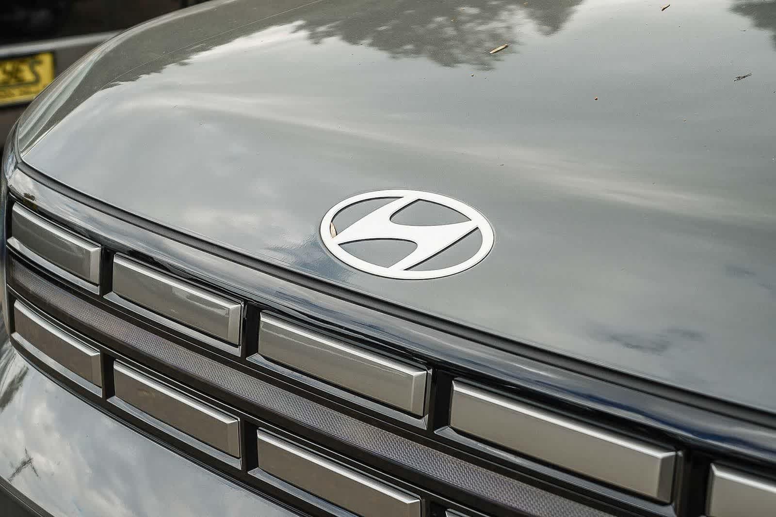 Thumbnail: 2026 Hyundai Santa Fe - 9