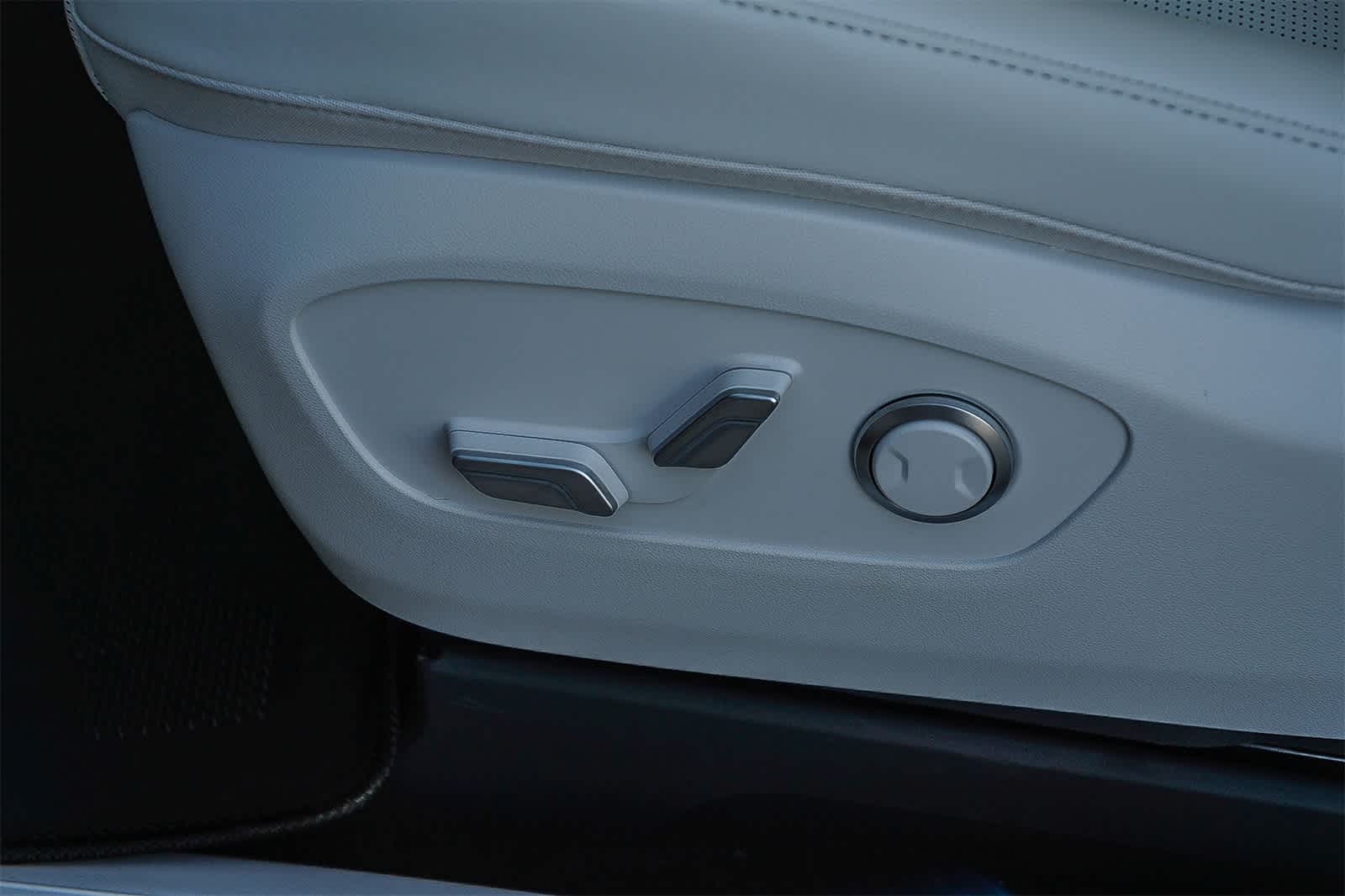 Thumbnail: 2026 Hyundai Ioniq - 21