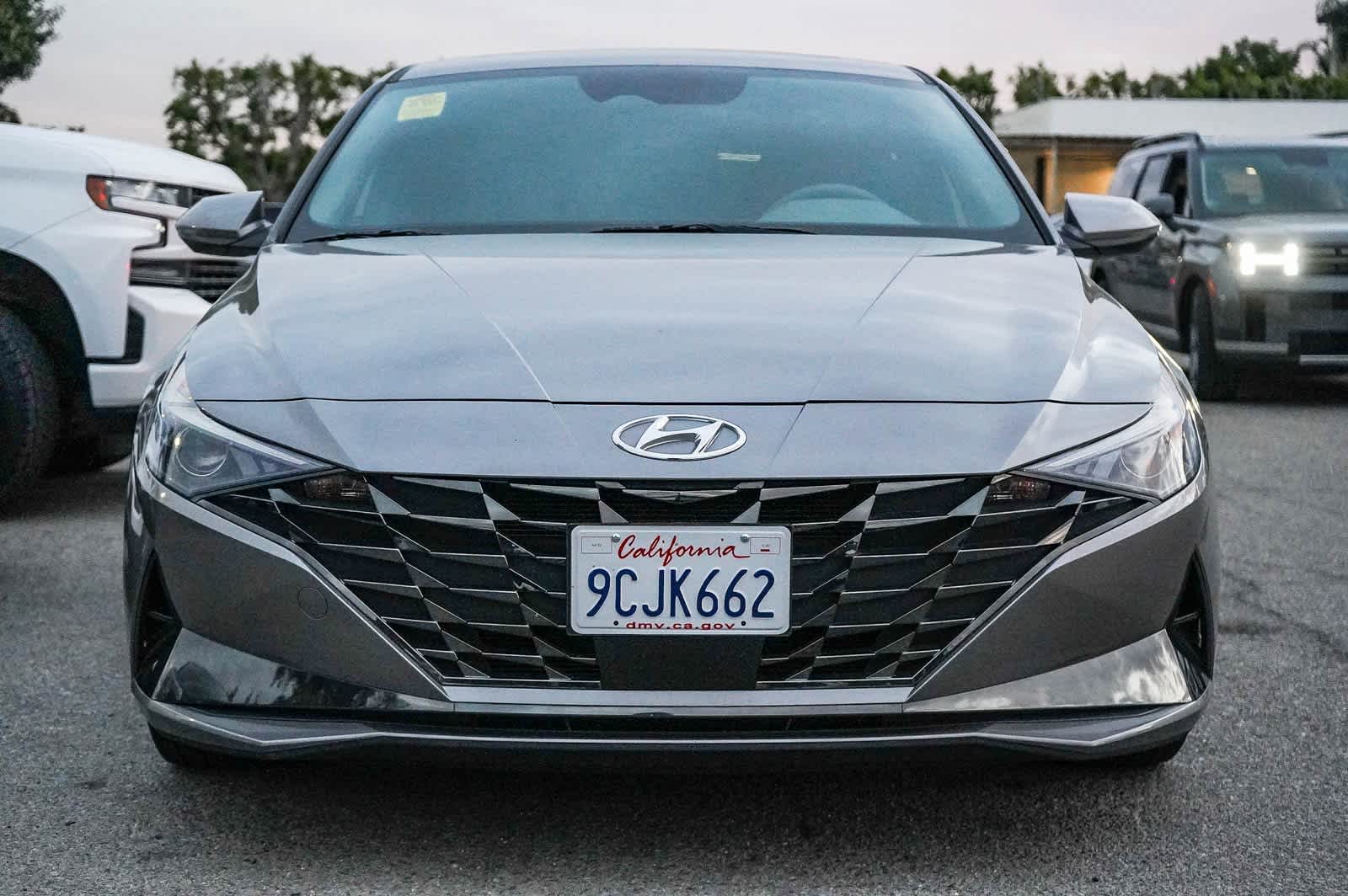 Thumbnail: 2022 Hyundai Elantra - 2