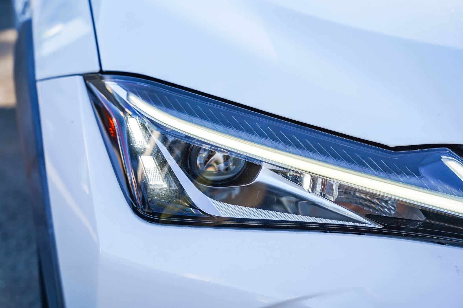 Thumbnail: 2021 Lexus UX - 4