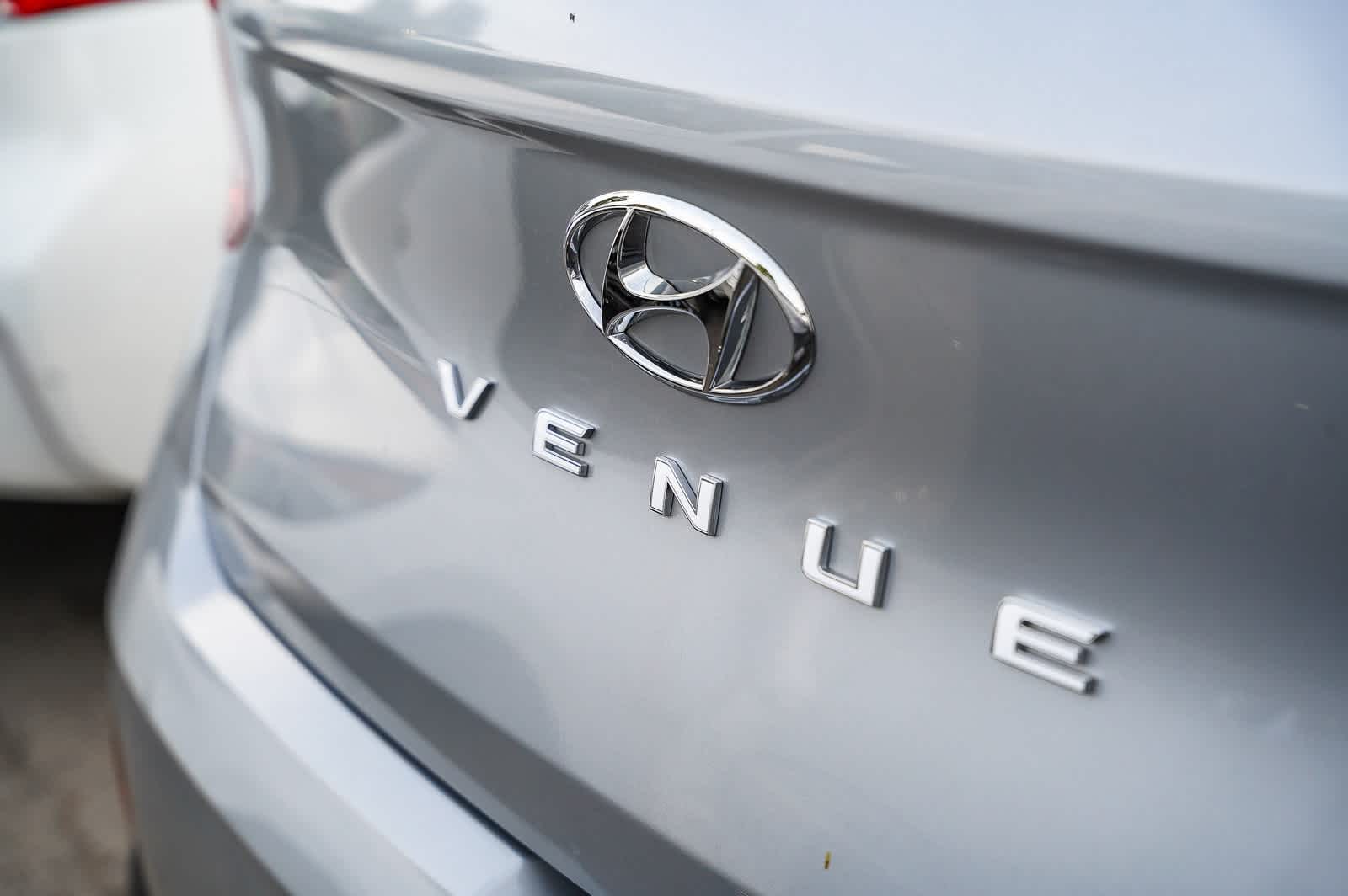 Thumbnail: 2021 Hyundai Venue - 11