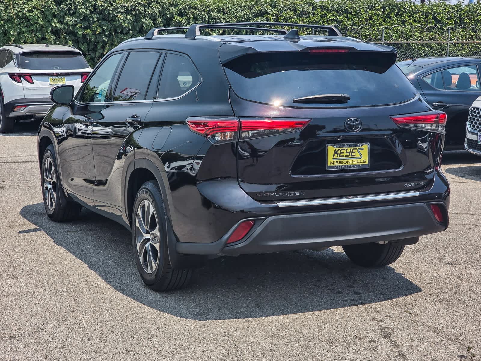 Thumbnail: 2022 Toyota Highlander - 6