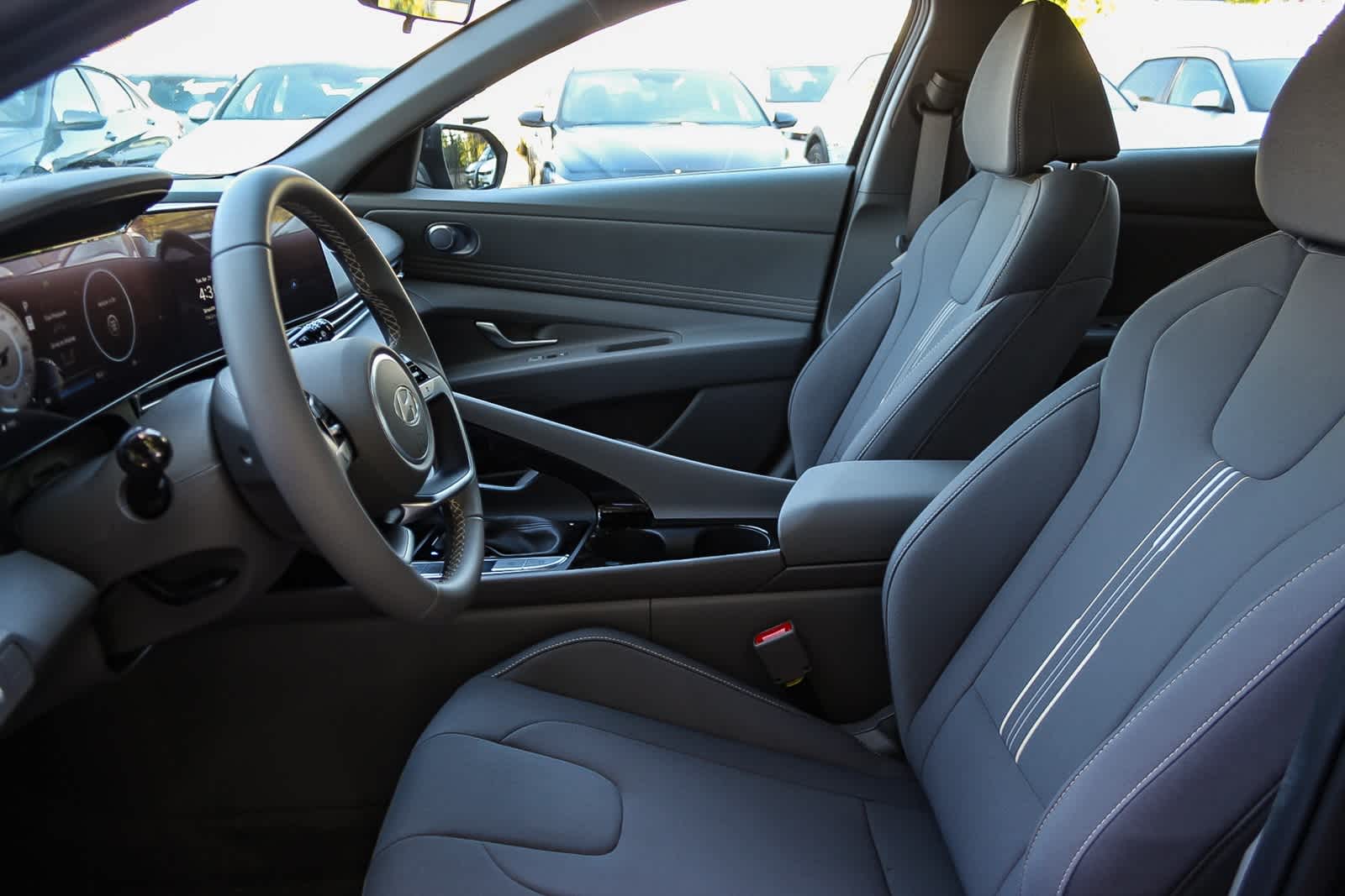 Thumbnail: 2025 Hyundai Elantra - 13