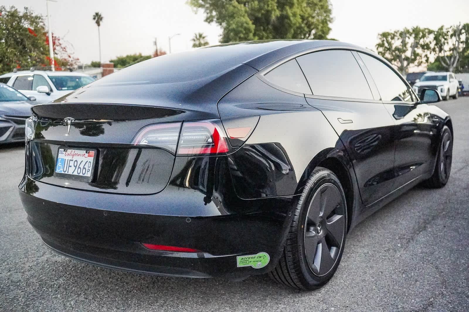 Thumbnail: 2022 Tesla Model 3 - 6