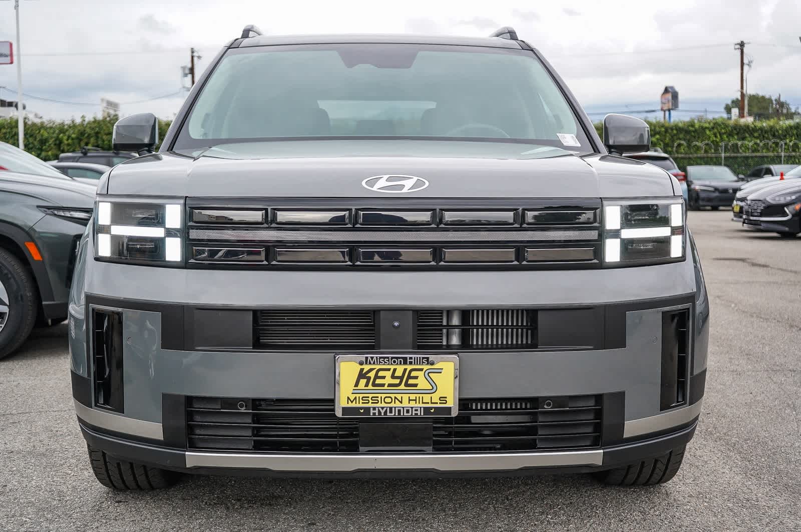 2024 Hyundai Santa Fe Limited photo 2