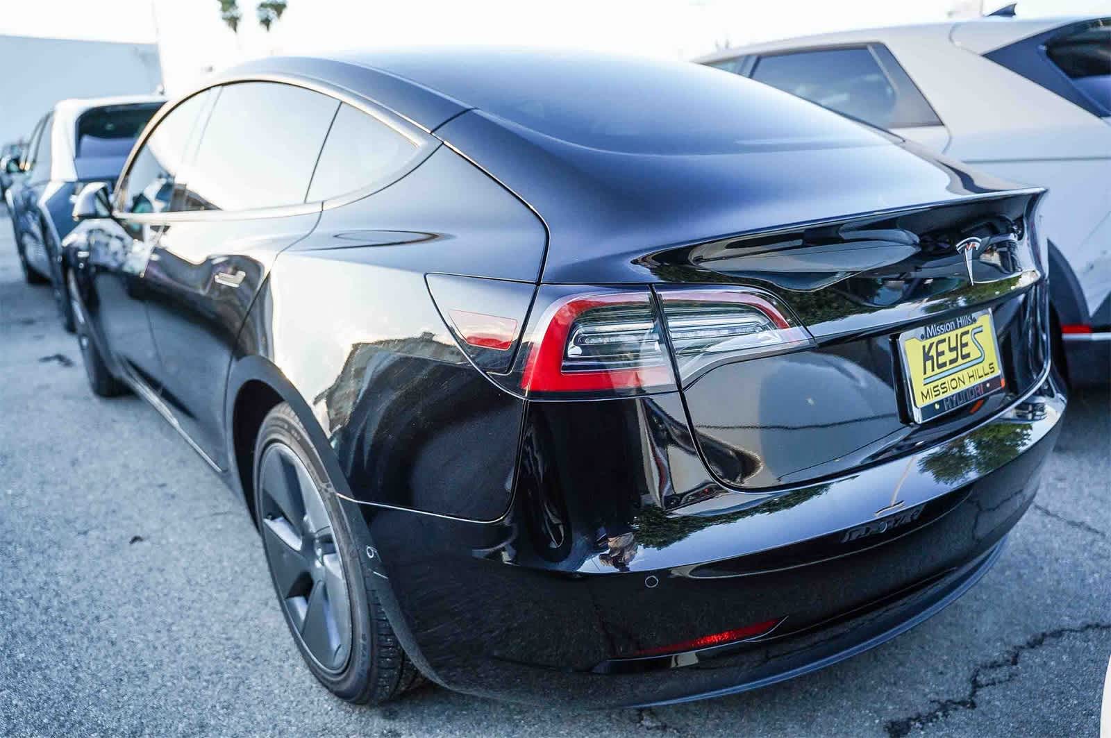 Thumbnail: 2022 Tesla Model 3 - 7