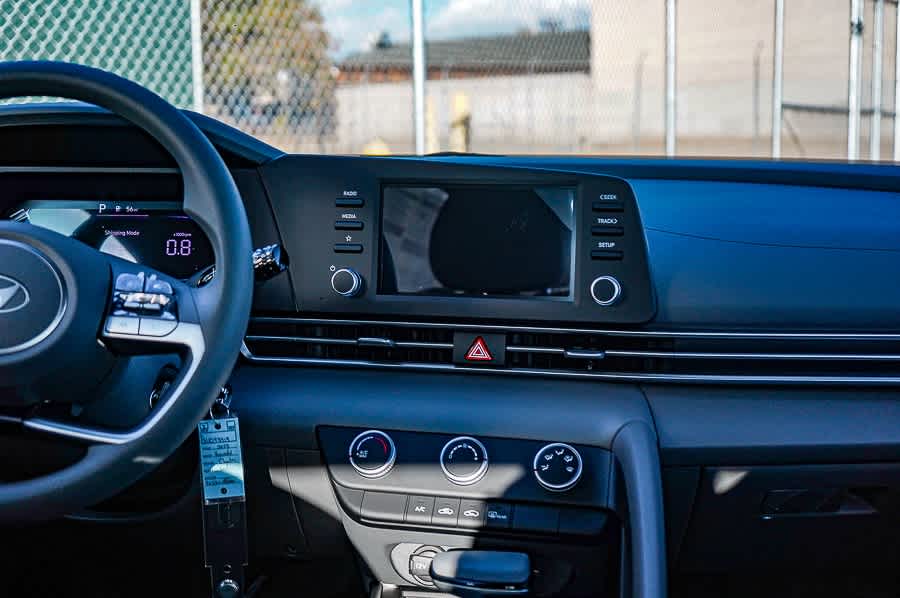 Thumbnail: 2025 Hyundai Elantra - 18