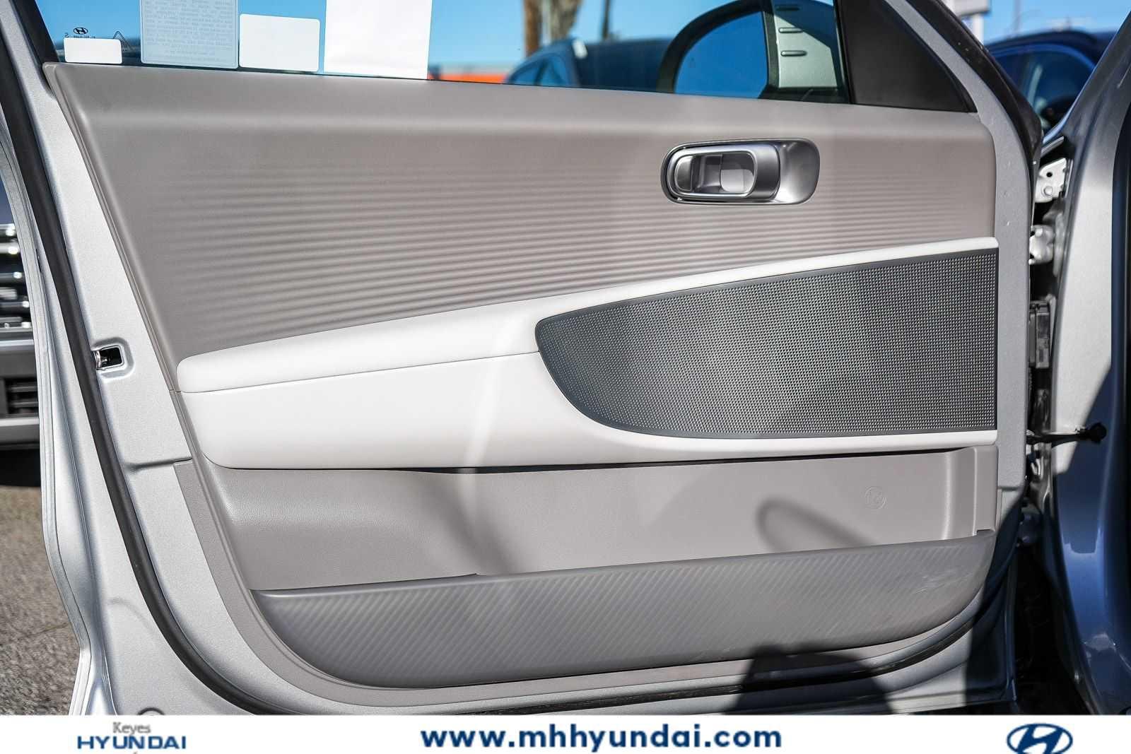 Thumbnail: 2025 Hyundai Ioniq 6 - 23