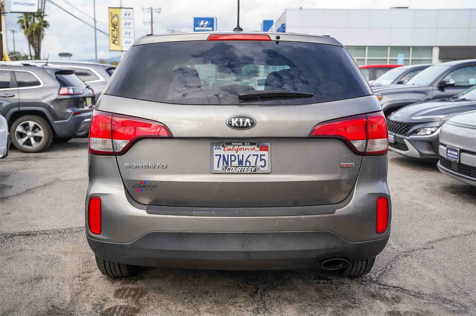 Thumbnail: 2015 Kia Sorento - 9