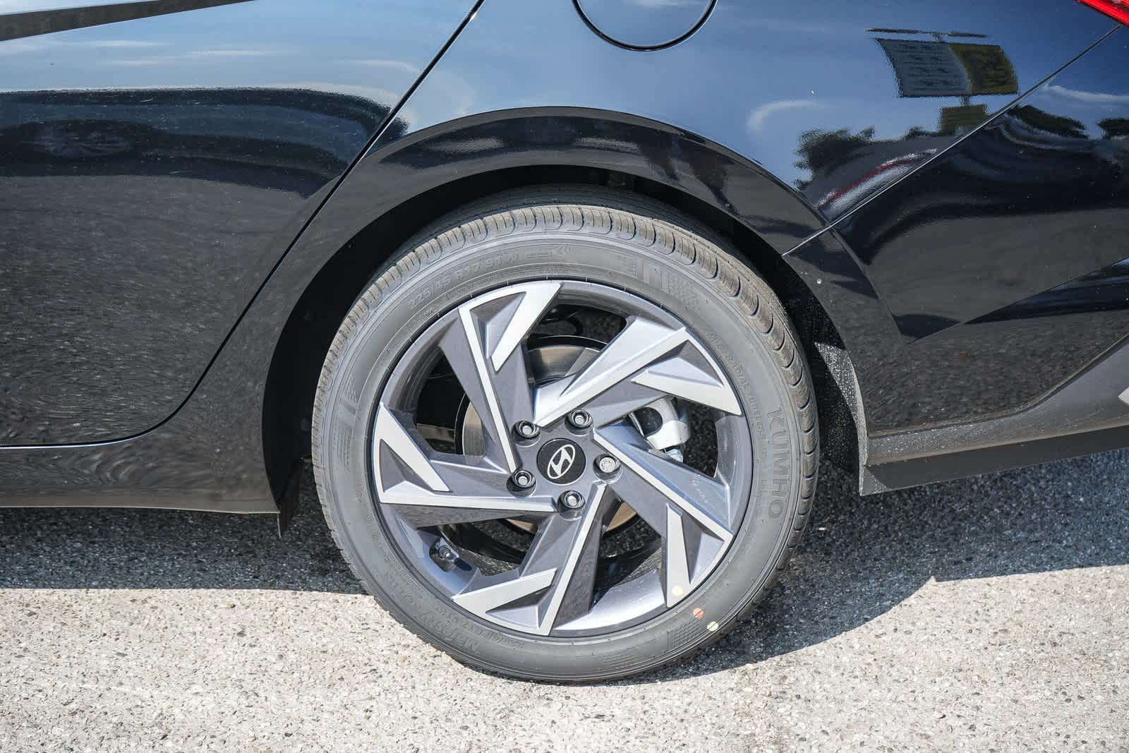 Thumbnail: 2025 Hyundai Elantra - 14