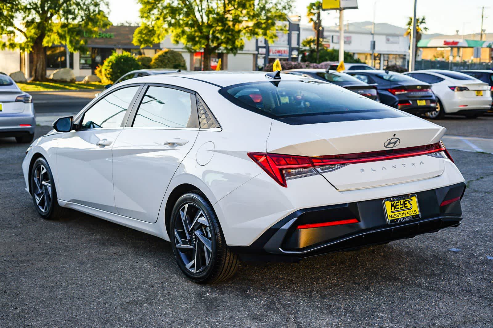 Thumbnail: 2025 Hyundai Elantra - 2