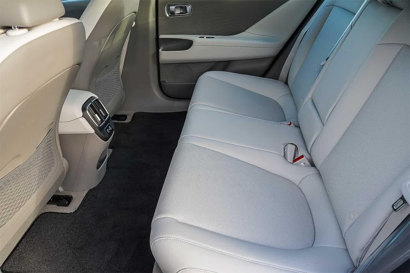 Thumbnail: 2025 Hyundai Ioniq 6 - 19