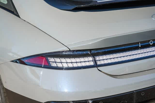 2025 Hyundai Ioniq 6 Limited 7