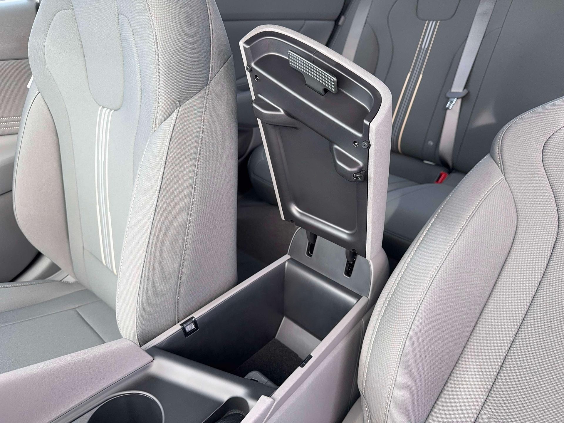 Thumbnail: 2026 Hyundai Elantra - 18