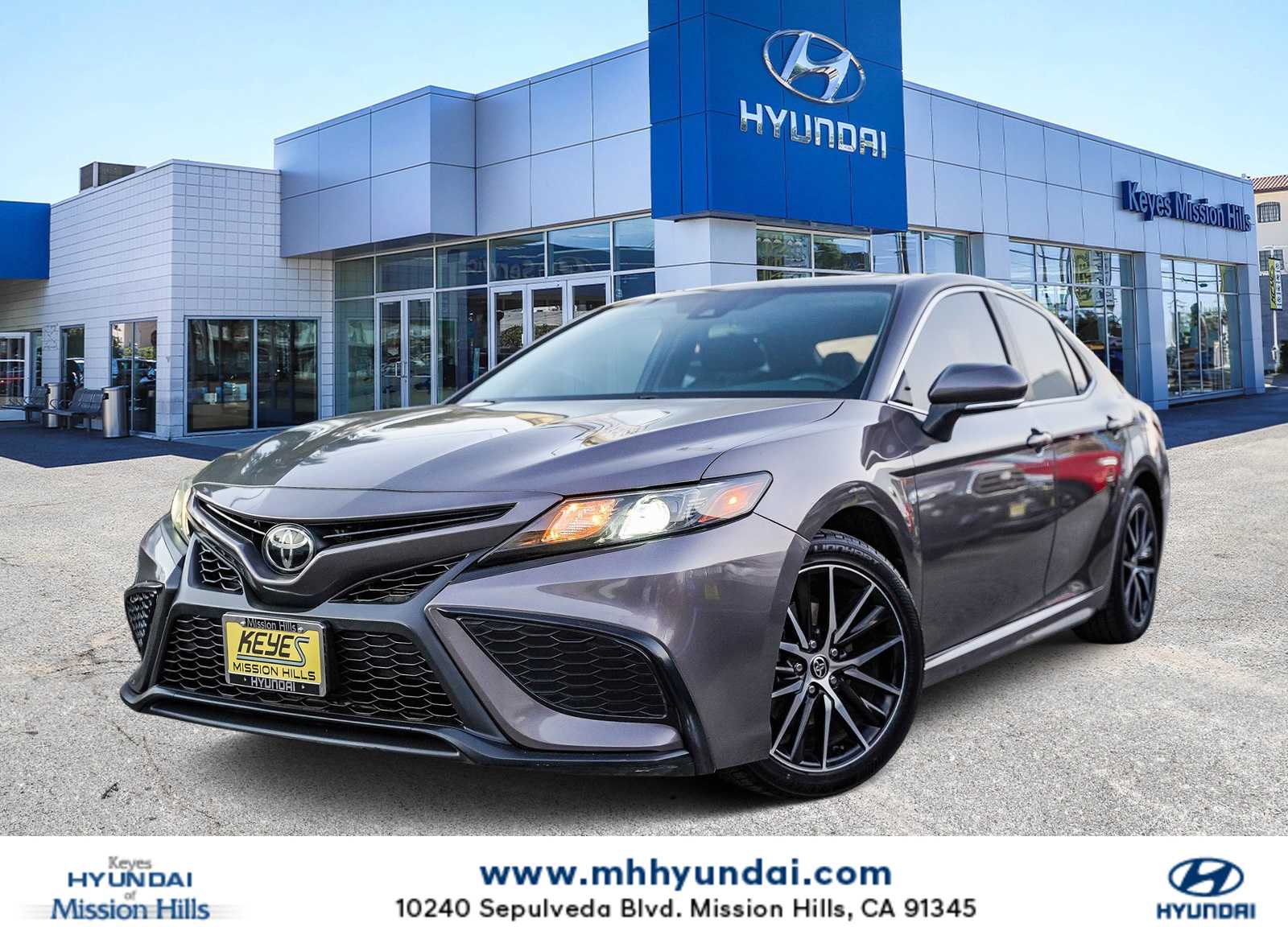 Thumbnail: 2022 Toyota Camry - 1