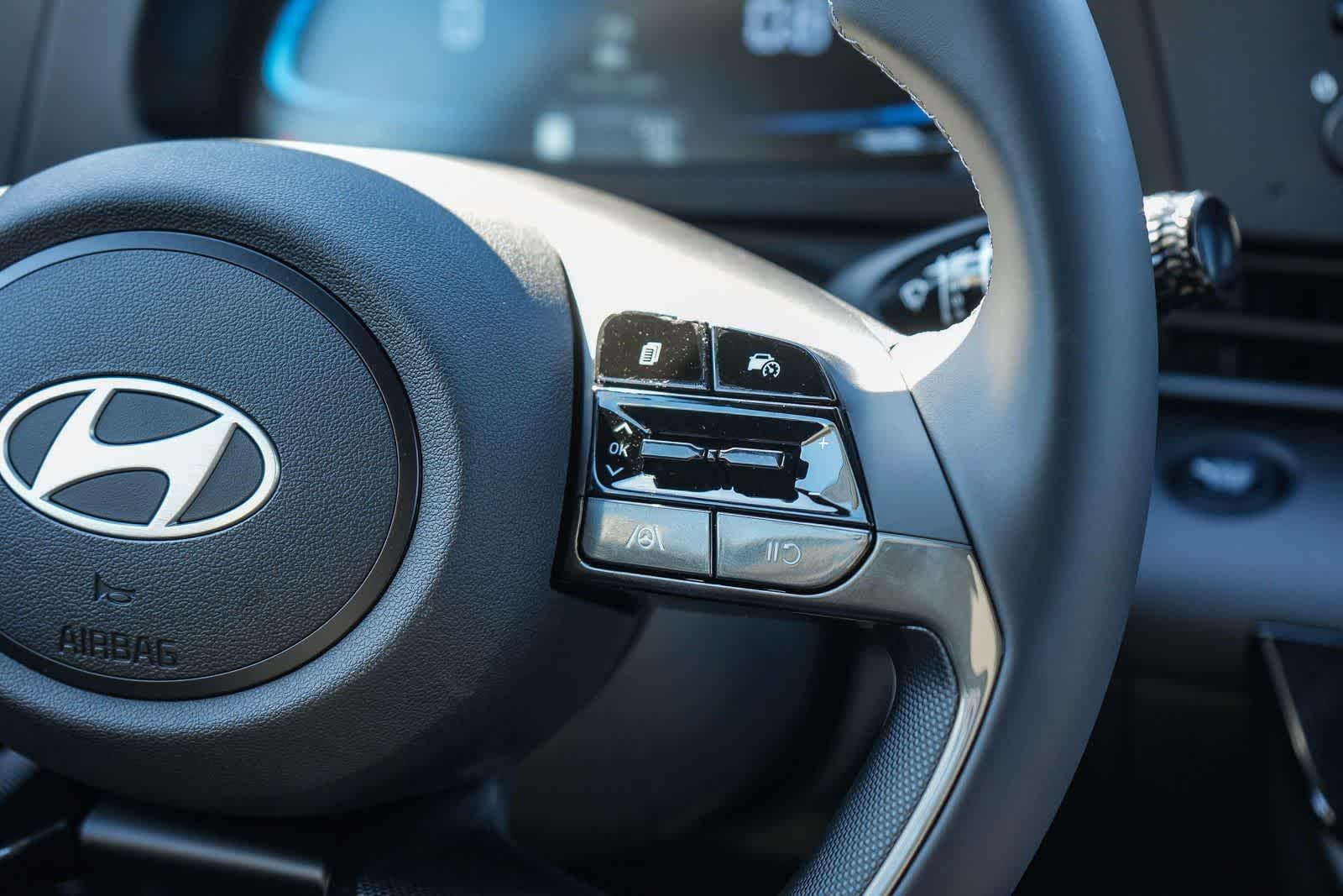 Thumbnail: 2025 Hyundai Elantra - 19