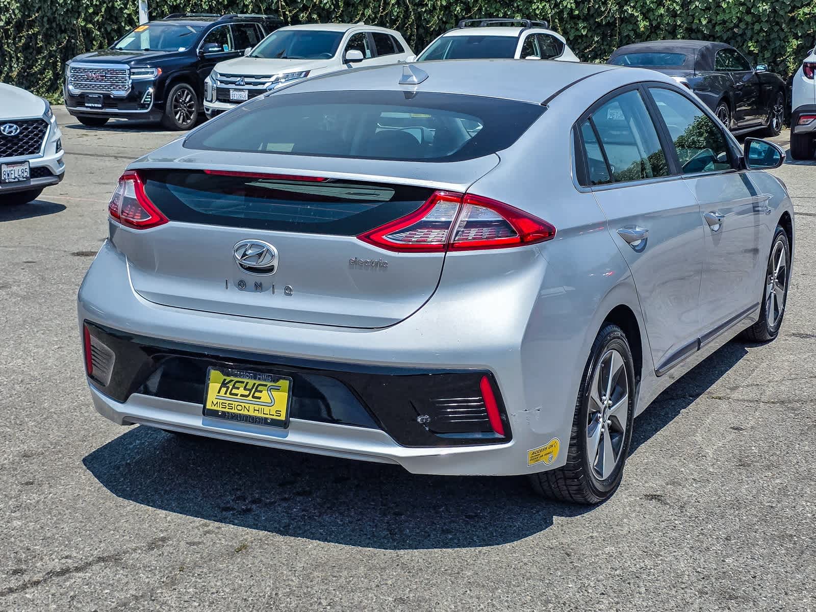 Thumbnail: 2019 Hyundai Ioniq - 4