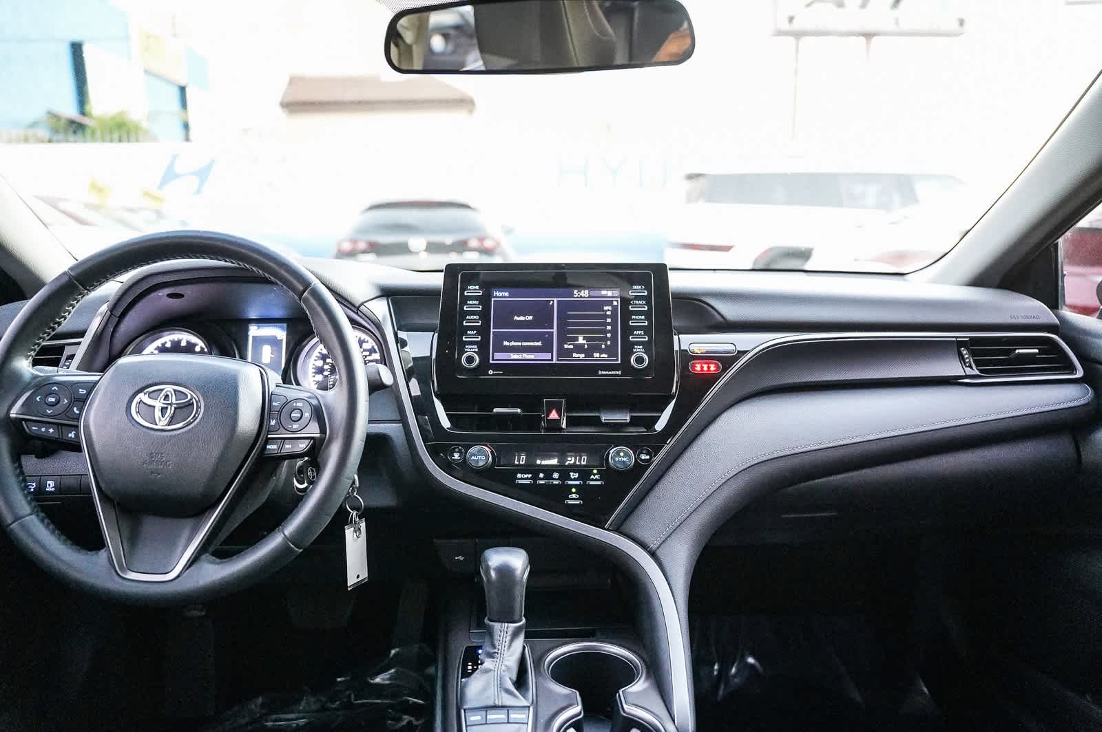 Thumbnail: 2022 Toyota Camry - 12