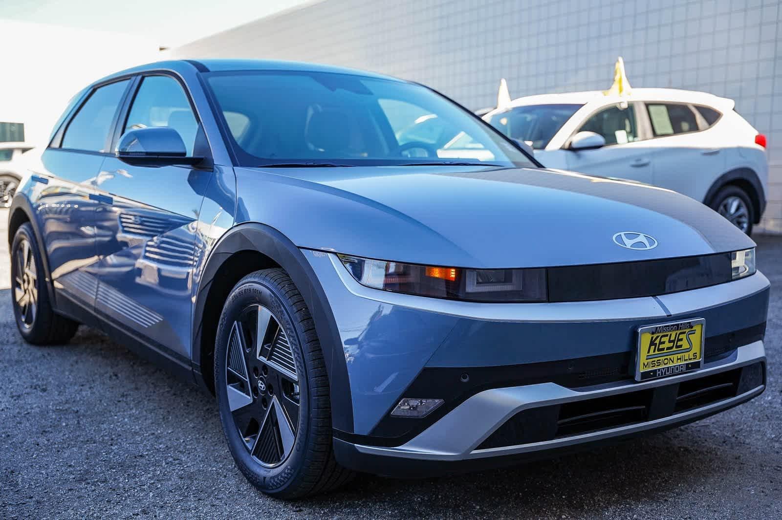 Thumbnail: 2026 Hyundai Ioniq 5 - 3