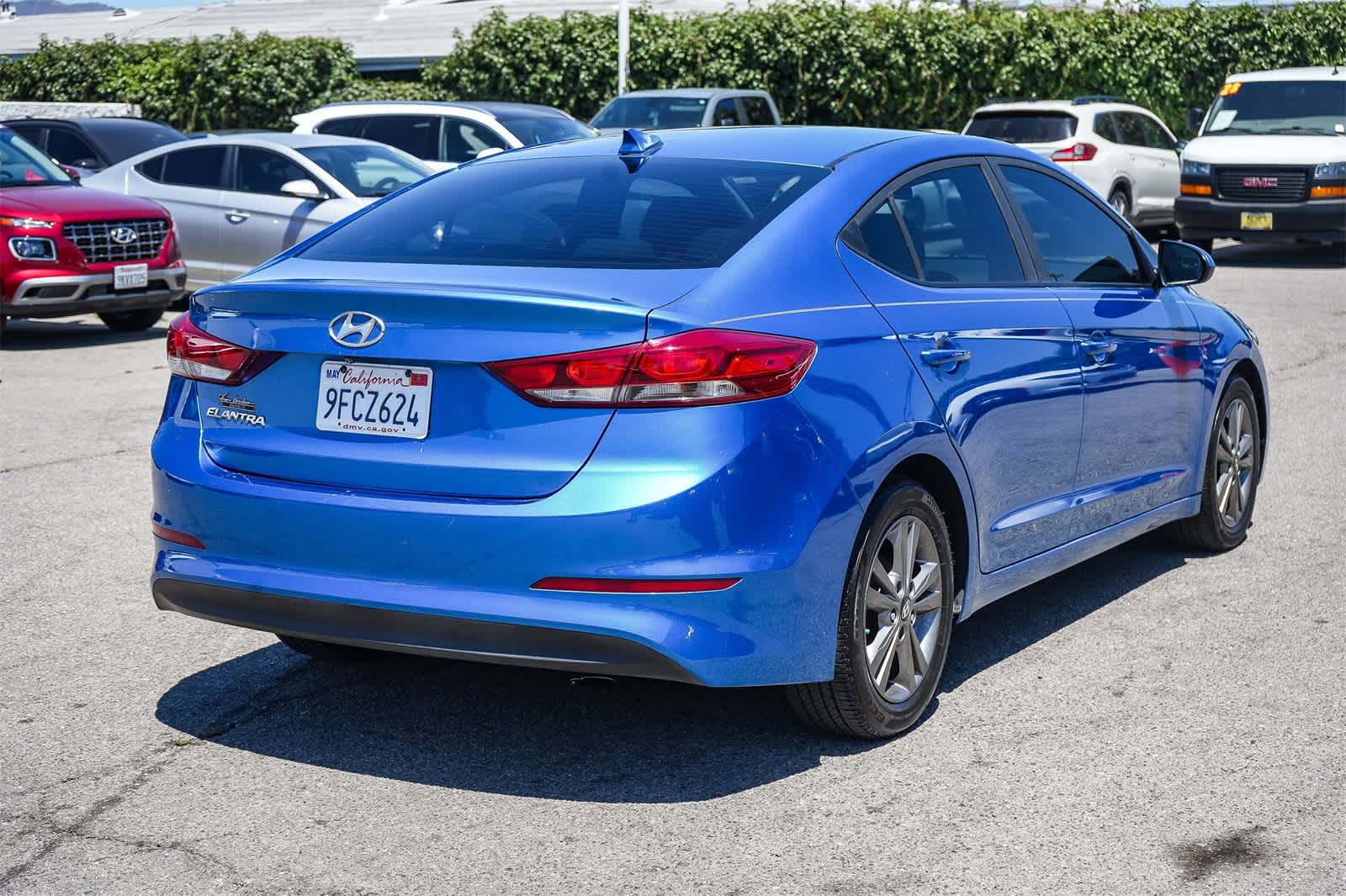 Thumbnail: 2017 Hyundai Elantra - 4