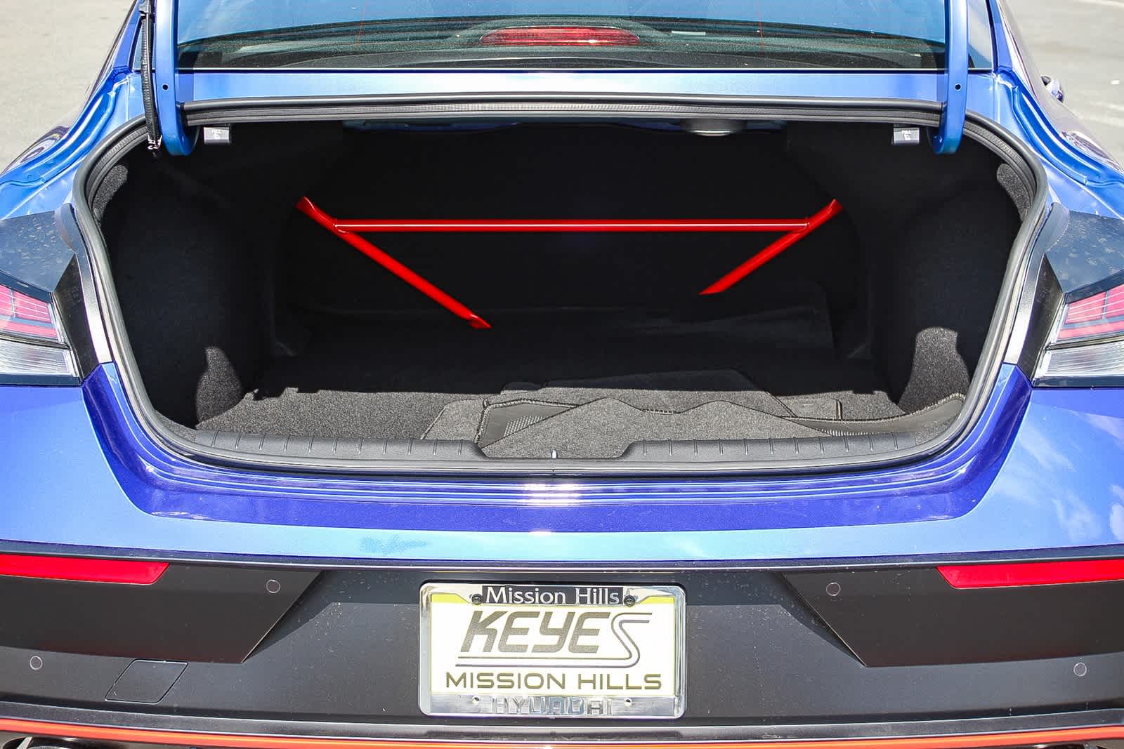 2025 Hyundai Elantra Base 12