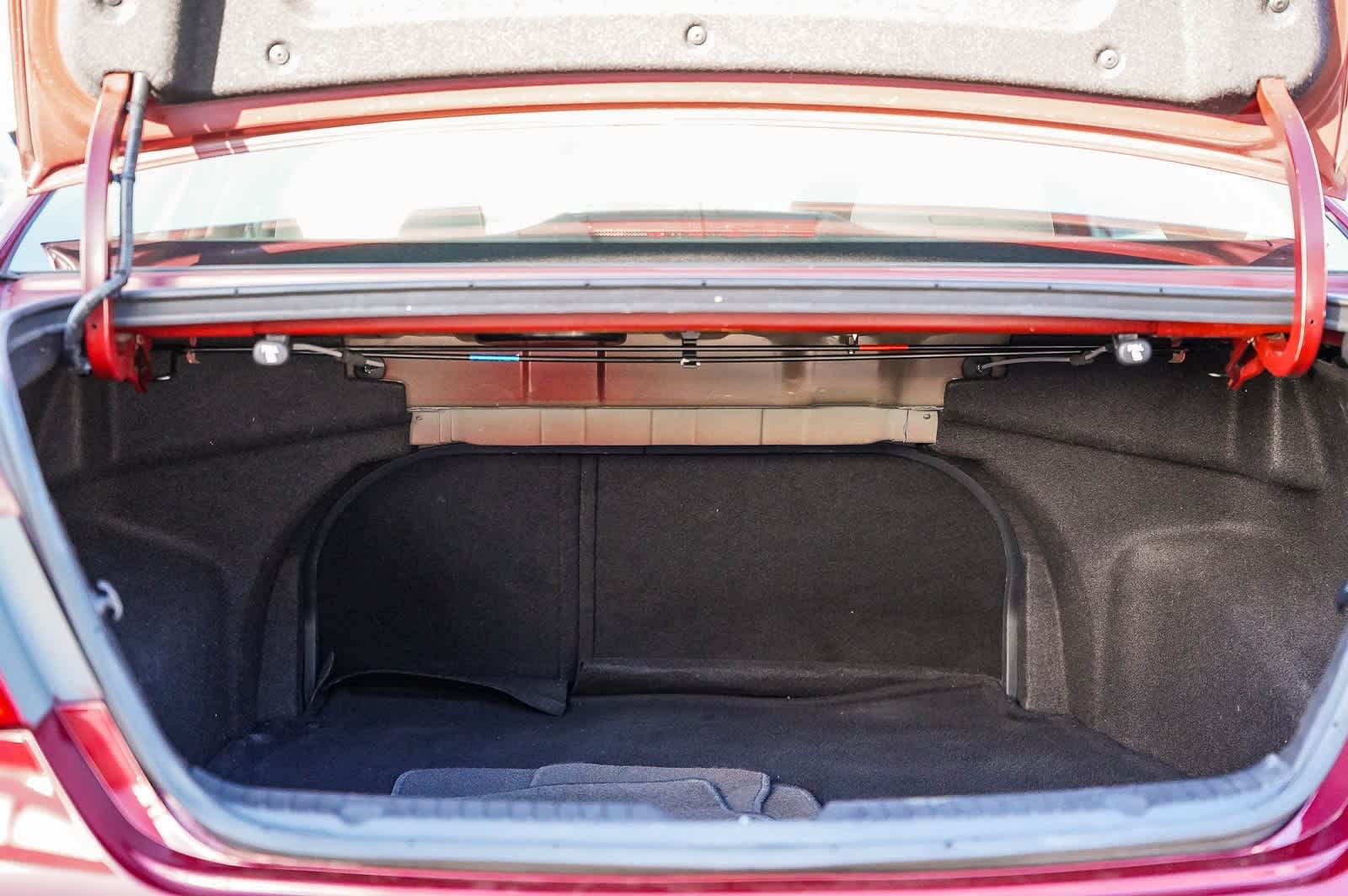 Thumbnail: 2012 Hyundai Sonata - 25