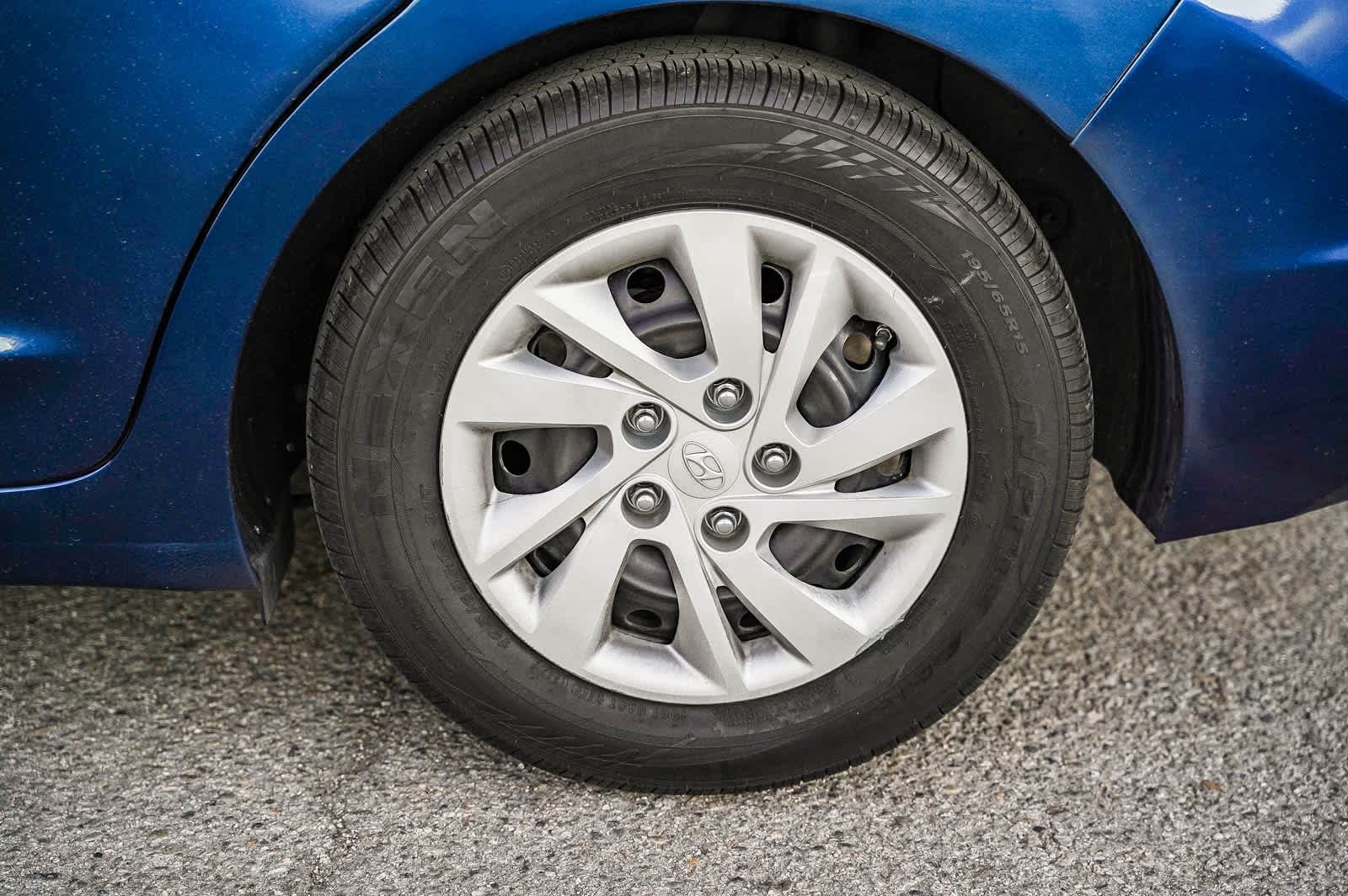 Thumbnail: 2020 Hyundai Elantra - 5