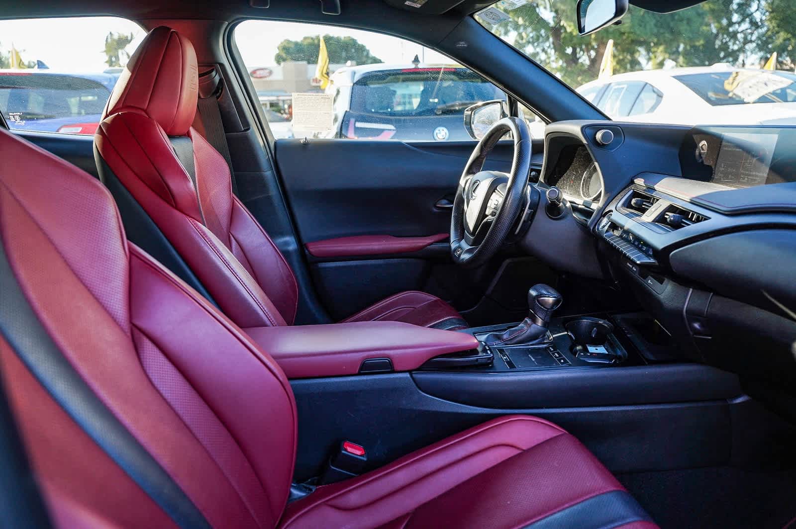 Thumbnail: 2021 Lexus UX - 16