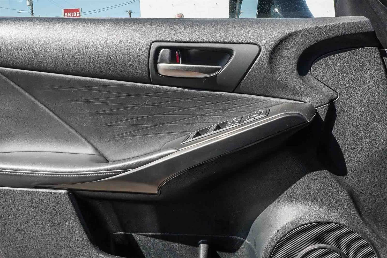 Thumbnail: 2022 Lexus IS - 17