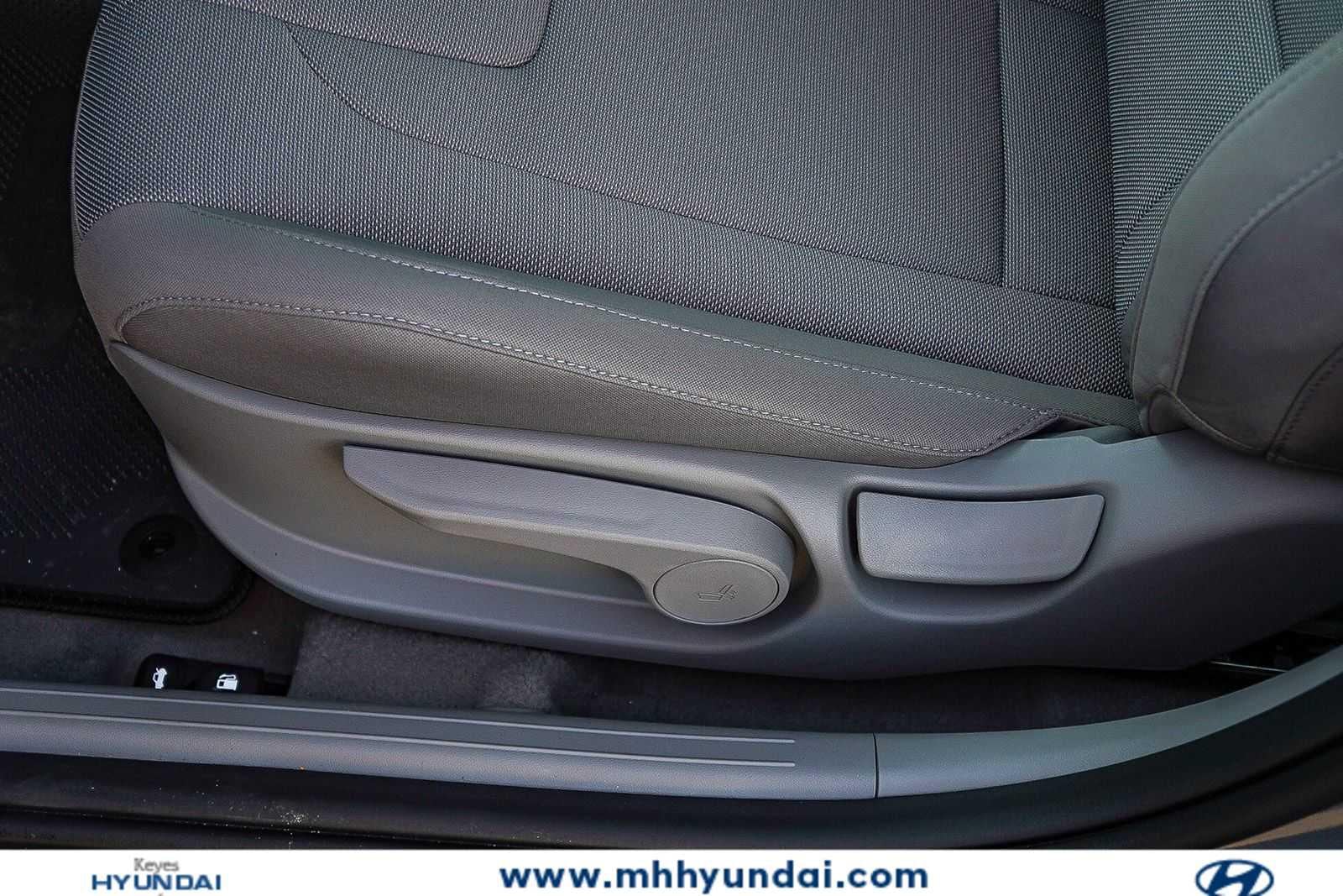 Thumbnail: 2026 Hyundai Elantra - 25