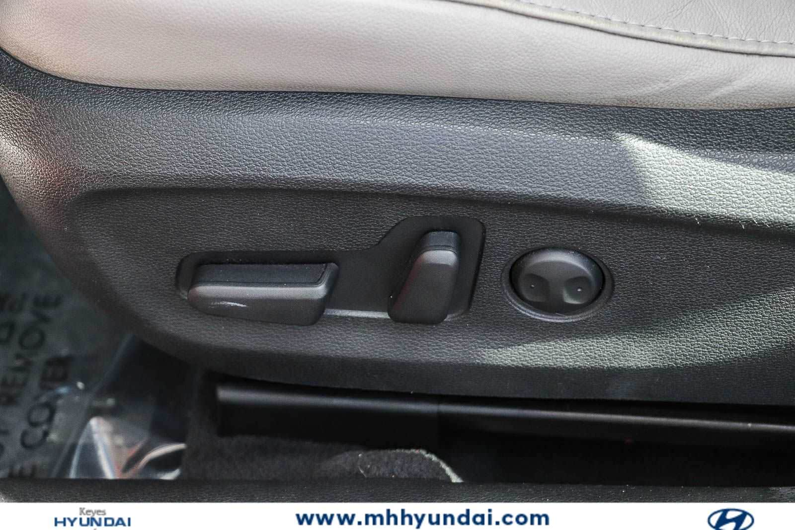 Thumbnail: 2017 Hyundai Sonata - 17