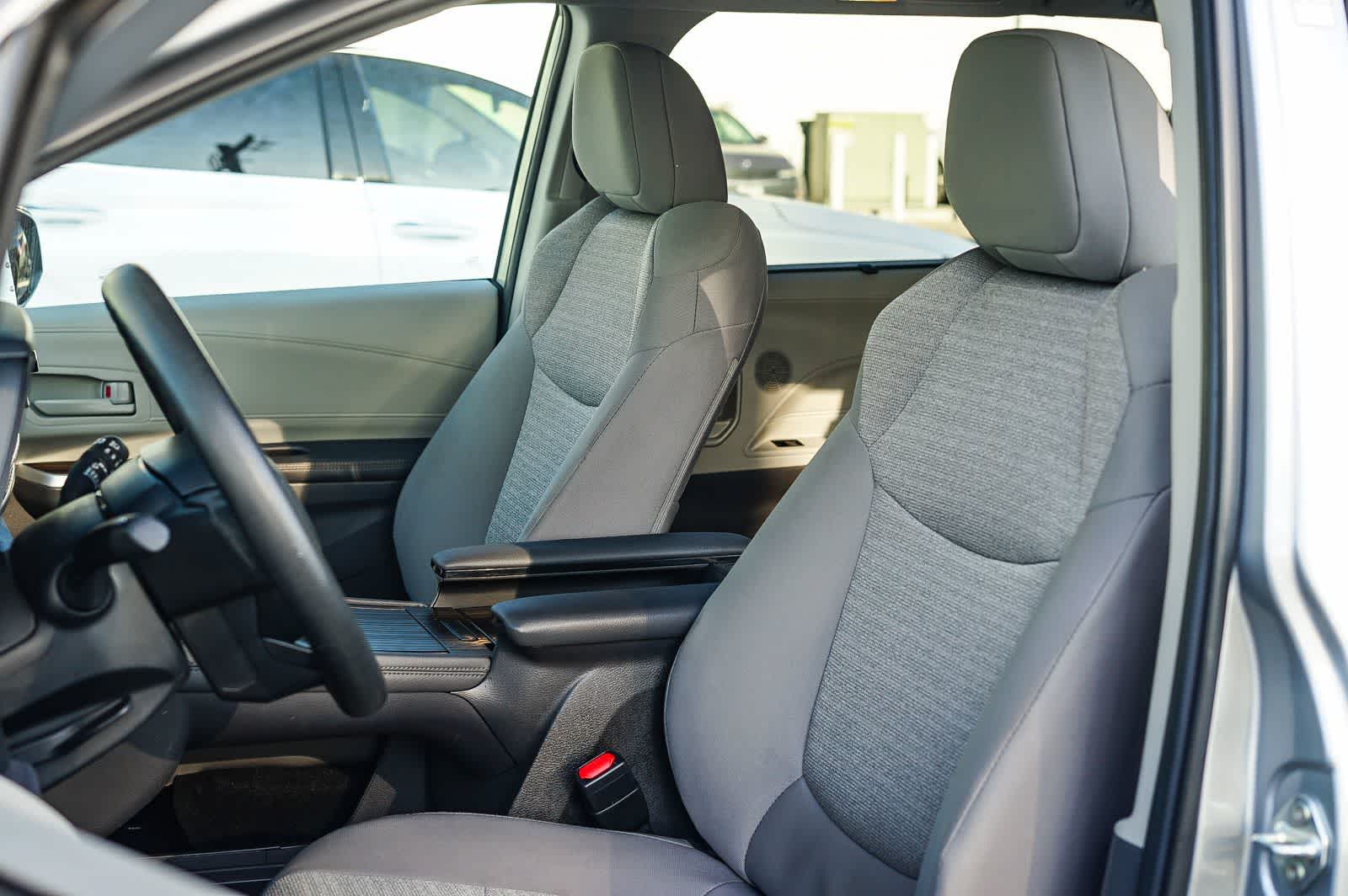 Thumbnail: 2024 Toyota Sienna - 16